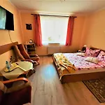 Aga - Komfortowe Z Lazienkami - Aneks Kuchenny - Doskonala Lokalizacja Blisko Centrum - Parking W Cenie Pobytu - Zapraszamy! Homestay