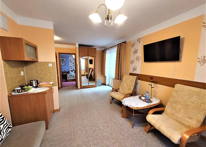 Aga - Komfortowe Z Lazienkami - Aneks Kuchenny - Doskonala Lokalizacja Blisko Centrum - Parking W Cenie Pobytu - Zapraszamy! Δωμάτια σε οικογενειακή κατοικία *