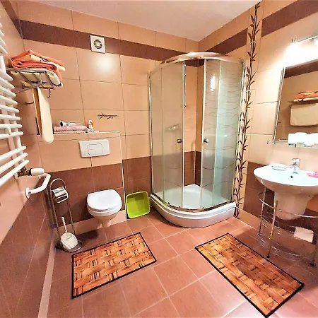 Aga - Komfortowe Z Lazienkami - Aneks Kuchenny - Doskonala Lokalizacja Blisko Centrum - Parking W Cenie Pobytu - Zapraszamy! ホームステイ カルパッチ